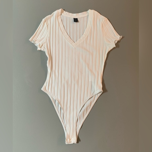 Red and white ribbed bodysuits - Picture 3 of 7